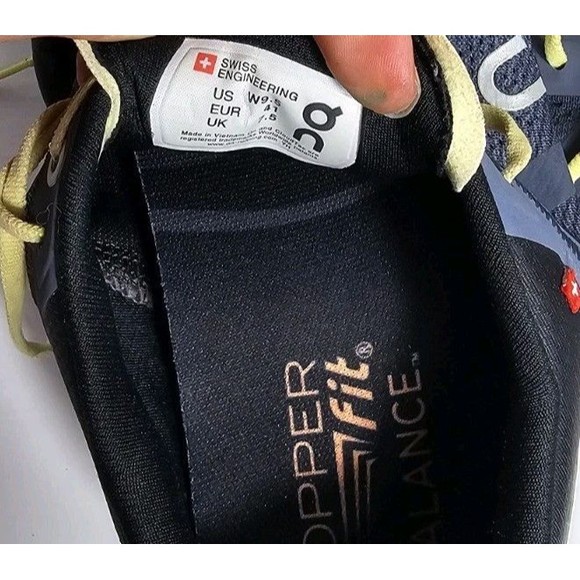 On Running Cloudflow Women's Running Shoes  Smoke/Limelight US 9.5 - Picture 5 of 6